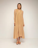 vestido amplio midi con cuello halter (Camel) - Tantra Spain