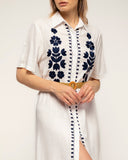 vestido camisero con bordados de flores en el pecho y en los lados (Navy) - Tantra Spain