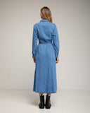 Vestido camisero midi con bolsillos en el pecho, falda de vuelo y cinturon. (LIGHTDENIM) - Tantra Spain