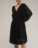 Vestido con textura de cuadros y detalles de strass con cuello pico. - Tantra Spain