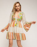Vestido corto con bordados fluor y lentejuelas, manga larga con volante, cintura ajustable - Tantra Spain