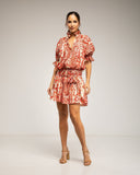 Vestido corto estampado con botones, cuello mao y cintura elástica y cinturón - Tantra Spain