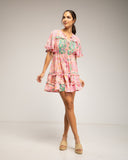 Vestido corto estampado con vuelo, frunce en la cintura y mangas con volantes (PINK) - Tantra Spain