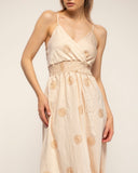 vestido de tirantes con bordados de flores y espalda fruncida (Beige) - Tantra Spain