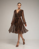 Vestido de tul de animal print con cuello pico. - Tantra Spain