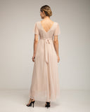 Vestido de tul largo con un pequeña manga, pligue y falda de vuelo , con tira para atar. - Tantra Spain