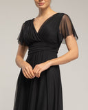Vestido de tul largo con un pequeña manga, pligue y falda de vuelo , con tira para atar. (BLACK) - Tantra Spain