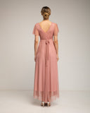Vestido de tul largo con un pequeña manga, pligue y falda de vuelo , con tira para atar. (PINK) - Tantra Spain