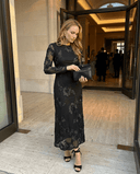 Vestido de tul largo y entallado con espalda descubierta y flores bordadas - Tantra Spain