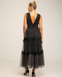 Vestido largo de plumeti con cuello pico y detalles. - Tantra Spain