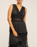 Vestido largo de plumeti con cuello pico y detalles. - Tantra Spain