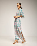 Vestido largo estampado animal paisley , con cuello cruzado, cintura fruncida y aperturas a los lados - Tantra Spain