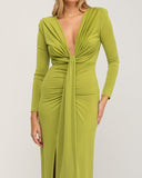 Vestido largo liso drapeado con escote. - Tantra Spain