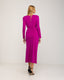 Vestido largo liso drapeado con escote. - Tantra Spain