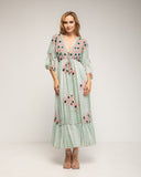 Vestido maxi con manga francesa con volante, tye dye, bordados y lentejuelas y escote pico - Tantra Spain