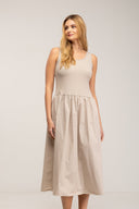 Vestido maxi de tirantes entallado al pecho. - Tantra Spain