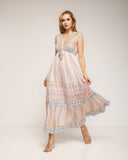 Vestido maxi sin mangas con bordados fluor y pedrería, cintura ajustable y detalle de pompones - Tantra Spain