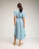 Vestido midi camisero de manga corta con cintura fruncida y bolsillos (BLUE) - Tantra Spain