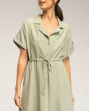 Vestido midi camisero de manga corta con cintura fruncida y bolsillos (GREEN) - Tantra Spain
