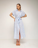 vestido midi camisero de rayas con bordados cinturon (Blue) - Tantra Spain