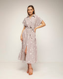 vestido midi camisero de rayas con bordados cinturon (Brown) - Tantra Spain