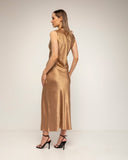 vestido midi con textura de seda con cuello fruncido recto y fluido - Tantra Spain