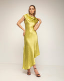 vestido midi con textura de seda cuello barco y largo asimétrico (Green) - Tantra Spain