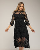 Vestido midi de guipur con transparencias en el escote y las mangas. - Tantra Spain