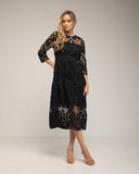 Vestido midi de guipur con transparencias en el escote y las mangas. - Tantra Spain