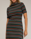 Vestido midi de rayas con manga francesa y cuello barco. - Tantra Spain