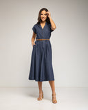 Vestido midi denim con cuerpo abotonado y falda de vuelo con bolsillos - Tantra Spain