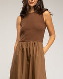 Vestido midi sin mangas con parte de arriba tipo camiseta y falda de vuelo con bolsillos (BROWN)) (Copia) (Copia) - Tantra Spain