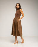 Vestido midi sin mangas con parte de arriba tipo camiseta y falda de vuelo con bolsillos (BROWN)) (Copia) (Copia) - Tantra Spain