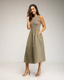 Vestido midi sin mangas con parte de arriba tipo camiseta y falda de vuelo con bolsillos (KAKHI) (Copia) - Tantra Spain