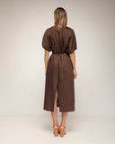 vestido oversize con mangas fruncidas cuello en pico tira de cinturon aparte (Brown) - Tantra Spain