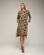 Vestido oversize de estampado animal print, manga larga y bolsillos. - Tantra Spain